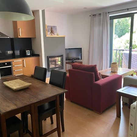 Apartament Hug Roger Valencia D'Aneu Bagian luar foto