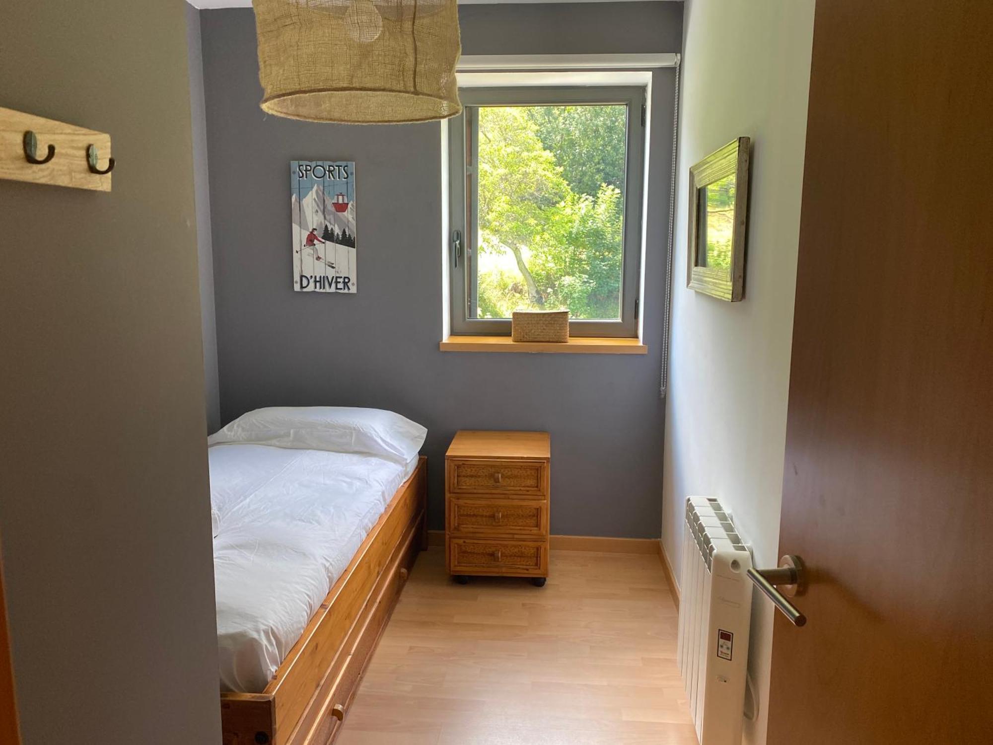 Apartament Hug Roger Valencia D'Aneu Bagian luar foto